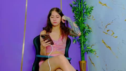 Scarlet online show from September 2025 07:14:02 PM