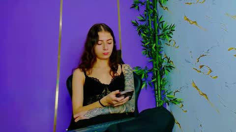 Scarlet online show from September 2025 12:49:01 AM