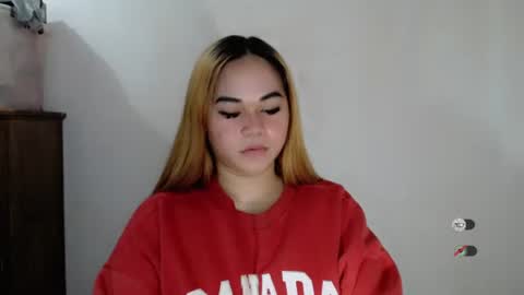 Snapshot of scarletvamp chatting on October 2025 12:33:02 AM scarletvamp online show from October 2025 12:33:02 AM