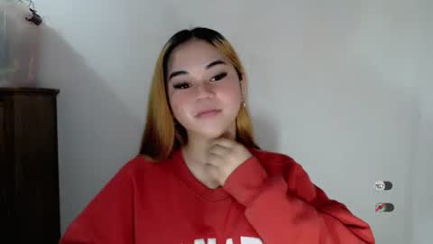 Snapshot of scarletvamp chatting on November 2025 01:05:02 AM scarletvamp online show from November 2025 01:05:02 AM