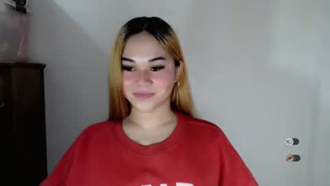 Snapshot of scarletvamp chatting on November 2025 02:12:01 AM scarletvamp online show from November 2025 02:12:01 AM