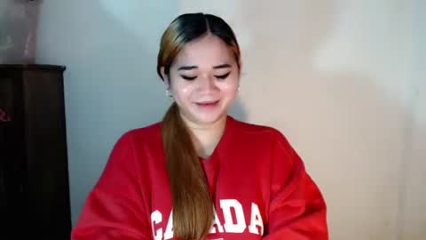 Snapshot of scarletvamp chatting on November 2025 09:57:01 PM scarletvamp online show from November 2025 09:57:01 PM