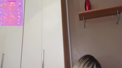 Snapshot of scarletverdi chatting on November 2025 07:52:02 AM Cristal online show from November 2025 07:52:02 AM