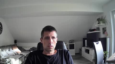 Snapshot of schnuckigeil chatting on October 2025 08:15:02 AM Dildomen online show from October 2025 08:15:02 AM