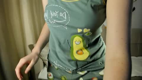 schoolg1rl online show from October 2025 03:09:01 PM
