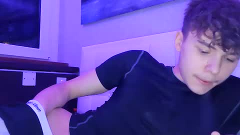 Snapshot of schwarzsommer chatting on November 2025 02:50:02 AM M18 online show from November 2025 02:50:02 AM