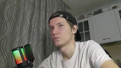 Snapshot of schweppess__ chatting on December 2025 03:12:03 AM Dimka online show from December 2025 03:12:03 AM