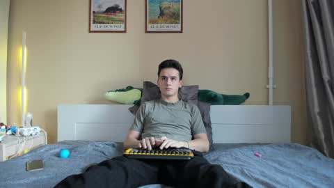 Thomas brunette and Alex blond online show from December 2024 10:02:02 AM