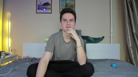 Thomas brunette and Alex blond online show from December 2024 01:09:02 PM