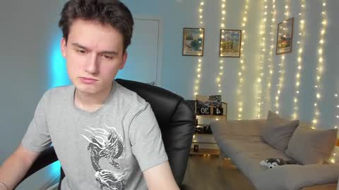 Thomas brunette and Alex blond online show from December 2024 08:48:01 AM