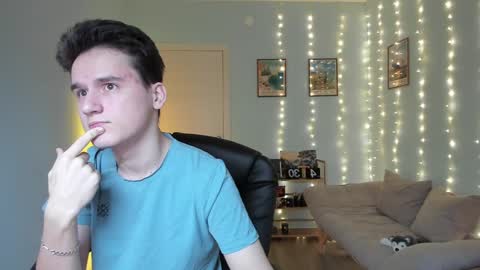 Thomas brunette and Alex blond online show from December 2024 08:11:02 AM