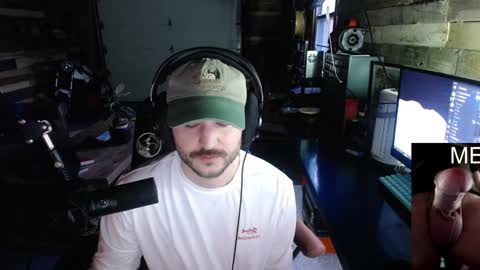 Snapshot of scotchthecat chatting on December 2024 09:16:01 PM Sup online show from December 2024 09:16:01 PM