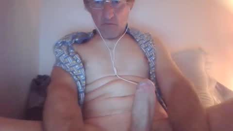 Snapshot of scotchwhieskie chatting on October 2025 11:47:02 PM scotchwhieskie online show from October 2025 11:47:02 PM