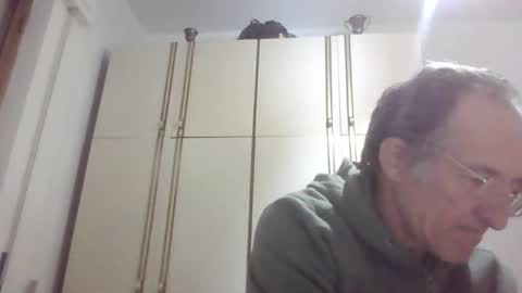 Snapshot of scotchwhieskie chatting on October 2025 06:38:02 PM scotchwhieskie online show from October 2025 06:38:02 PM