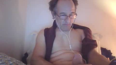 Snapshot of scotchwhieskie chatting on October 2025 10:59:02 PM scotchwhieskie online show from October 2025 10:59:02 PM