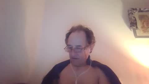 Snapshot of scotchwhieskie chatting on October 2025 11:42:02 PM scotchwhieskie online show from October 2025 11:42:02 PM