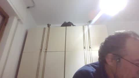 Snapshot of scotchwhieskie chatting on November 2025 07:04:01 PM scotchwhieskie online show from November 2025 07:04:01 PM