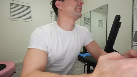 Snapshot of scottybeam chatting on December 2024 04:20:02 AM Scotty online show from December 2024 04:20:02 AM