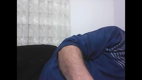 Snapshot of screw2 chatting on February 2025 12:06:01 AM Evren online show from February 2025 12:06:01 AM