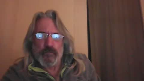Snapshot of seantheflyer chatting on December 2024 01:03:01 AM seantheflyer online show from December 2024 01:03:01 AM