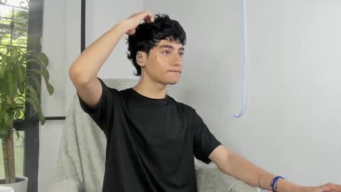 Snapshot of sebas_rosse chatting on September 2025 02:11:02 PM sebastian online show from September 2025 02:11:02 PM