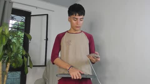 Snapshot of sebas_rosse chatting on October 2025 10:10:01 PM sebastian online show from October 2025 10:10:01 PM