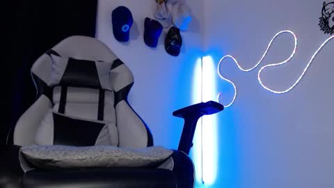 Snapshot of sebastian_025 chatting on October 2025 04:00:02 AM Sebastian online show from October 2025 04:00:02 AM