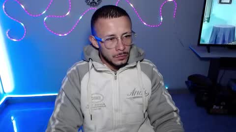 Snapshot of sebastian_025 chatting on October 2025 12:28:02 PM Sebastian online show from October 2025 12:28:02 PM