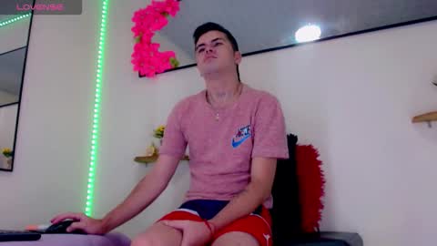 Sebastian online show from December 2025 01:04:02 PM