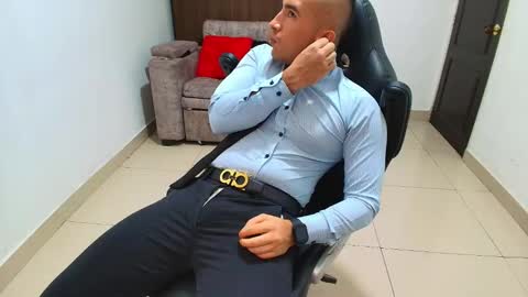 Snapshot of sebastian_oconnor77 chatting on February 2025 05:05:02 PM juan sebastian online show from February 2025 05:05:02 PM