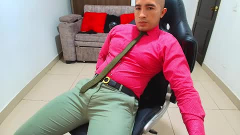 Snapshot of sebastian_oconnor77 chatting on February 2025 06:27:02 PM juan sebastian online show from February 2025 06:27:02 PM