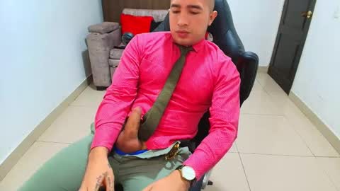 Snapshot of sebastian_oconnor77 chatting on February 2025 03:38:01 PM juan sebastian online show from February 2025 03:38:01 PM