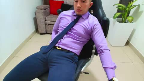 Snapshot of sebastian_oconnor77 chatting on February 2025 07:41:01 PM juan sebastian online show from February 2025 07:41:01 PM