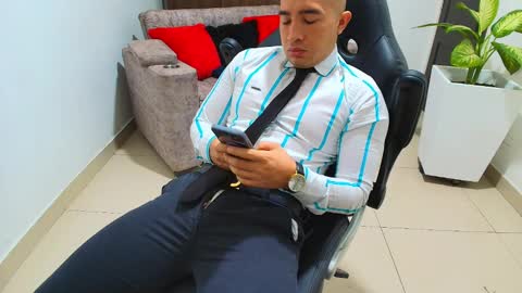 Snapshot of sebastian_oconnor77 chatting on March 2025 01:16:02 PM juan sebastian online show from March 2025 01:16:02 PM