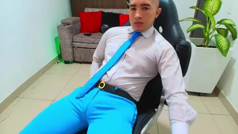 Snapshot of sebastian_oconnor77 chatting on March 2025 03:07:02 PM juan sebastian online show from March 2025 03:07:02 PM