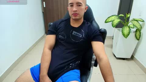 Snapshot of sebastian_oconnor77 chatting on November 2025 01:56:02 PM juan sebastian online show from November 2025 01:56:02 PM