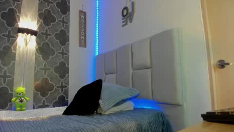 Sebas online show from October 2025 02:34:01 PM