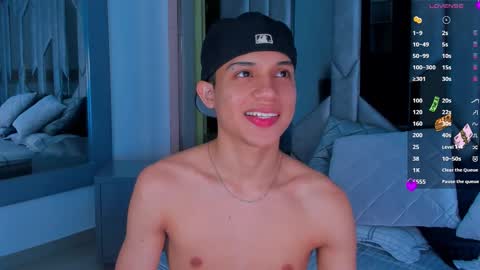 Snapshot of sebax_00 chatting on October 2025 08:05:01 PM Sebastian online show from October 2025 08:05:01 PM