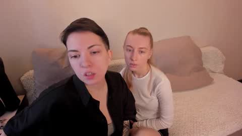 Snapshot of secret_dreams_ chatting on February 2025 08:27:02 AM Amanda and pair in a real life we love each other but can play with you online show from February 2025 08:27:02 AM
