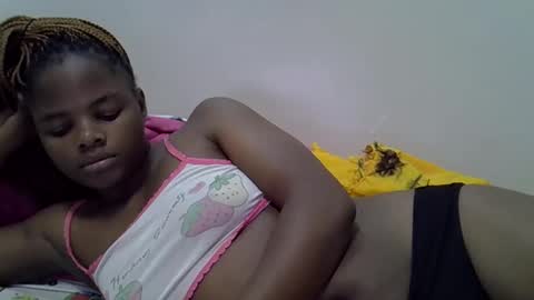 Snapshot of secret_seducer chatting on November 2025 12:18:01 PM cruce online show from November 2025 12:18:01 PM