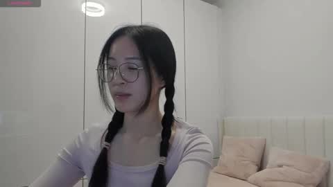 Snapshot of secretgirlfriendxo chatting on November 2025 01:04:02 AM Angela online show from November 2025 01:04:02 AM