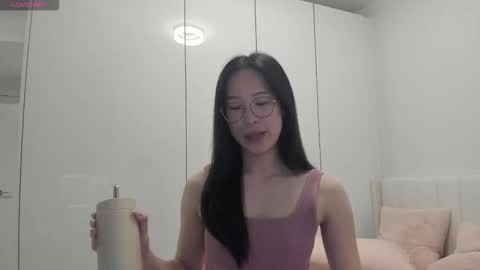 Snapshot of secretgirlfriendxo chatting on November 2025 01:04:02 AM Angela online show from November 2025 01:04:02 AM