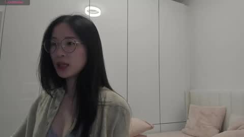 Snapshot of secretgirlfriendxo chatting on November 2025 12:46:01 AM Angela online show from November 2025 12:46:01 AM