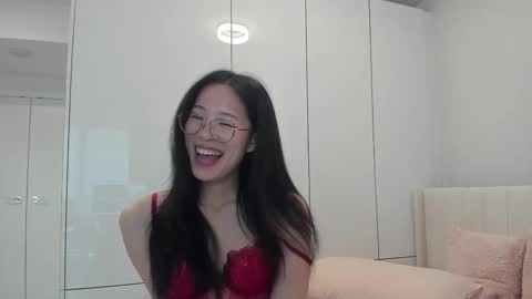 Snapshot of secretgirlfriendxo chatting on December 2025 10:26:01 PM Angela online show from December 2025 10:26:01 PM