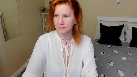Snapshot of seductive_foxy_ chatting on September 2025 03:46:02 PM seductive_foxy_ online show from September 2025 03:46:02 PM