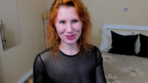 Snapshot of seductive_foxy_ chatting on September 2025 07:06:02 PM seductive_foxy_ online show from September 2025 07:06:02 PM