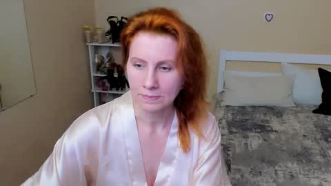 Snapshot of seductive_foxy_ chatting on September 2025 01:11:01 AM seductive_foxy_ online show from September 2025 01:11:01 AM