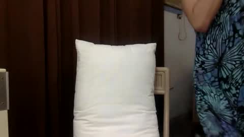 Snapshot of seductive_nessie chatting on October 2025 10:27:01 AM seductive_nessie online show from October 2025 10:27:01 AM