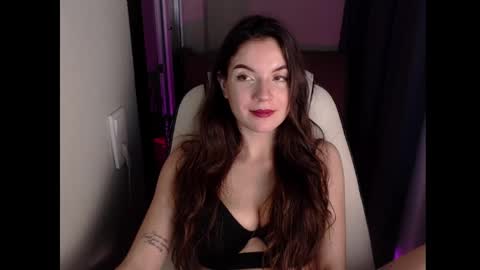 Snapshot of seeemily chatting on December 2024 12:27:02 PM Emily online show from December 2024 12:27:02 PM