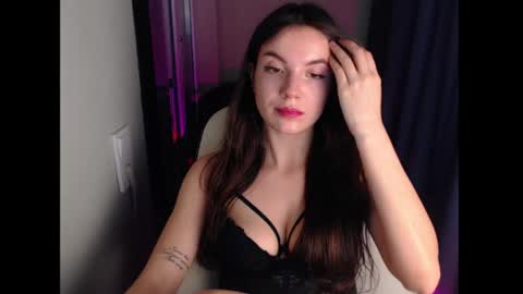 Snapshot of seeemily chatting on March 2025 03:02:01 PM Emily online show from March 2025 03:02:01 PM